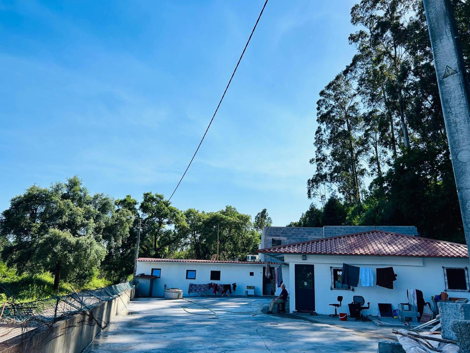 Japji Guest House Esmeriz Vitoria Bagian luar foto