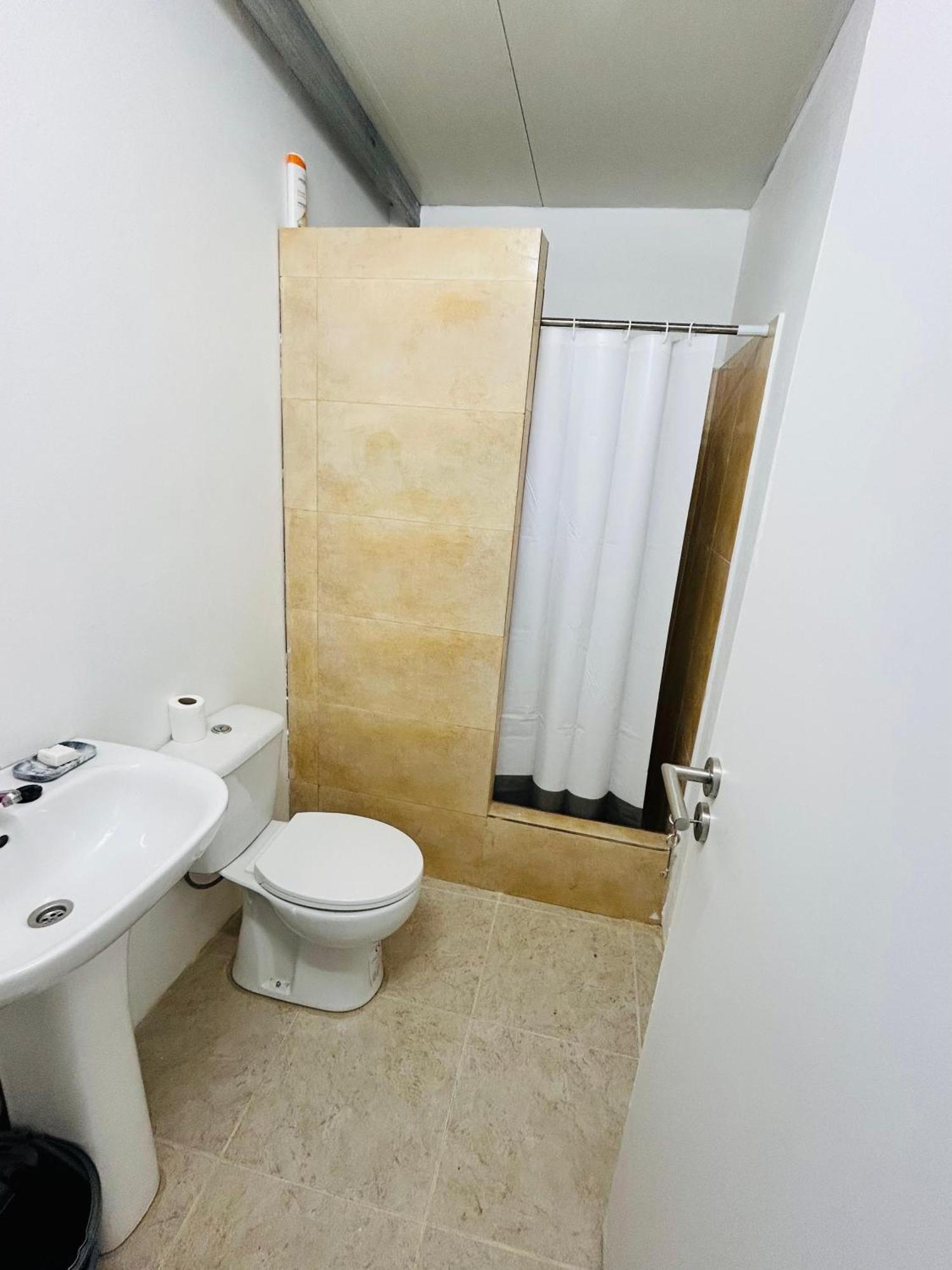 Japji Guest House Esmeriz Vitoria Bagian luar foto