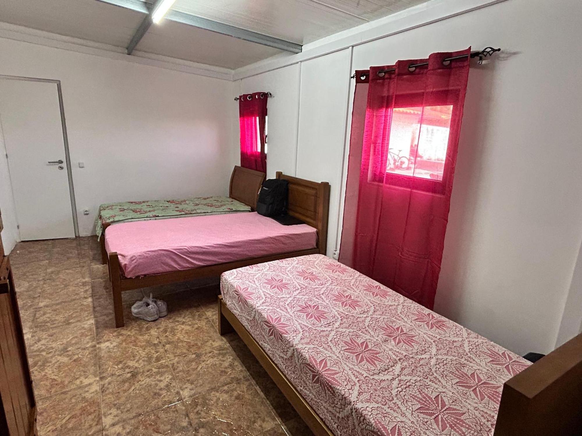 Japji Guest House Esmeriz Vitoria Bagian luar foto